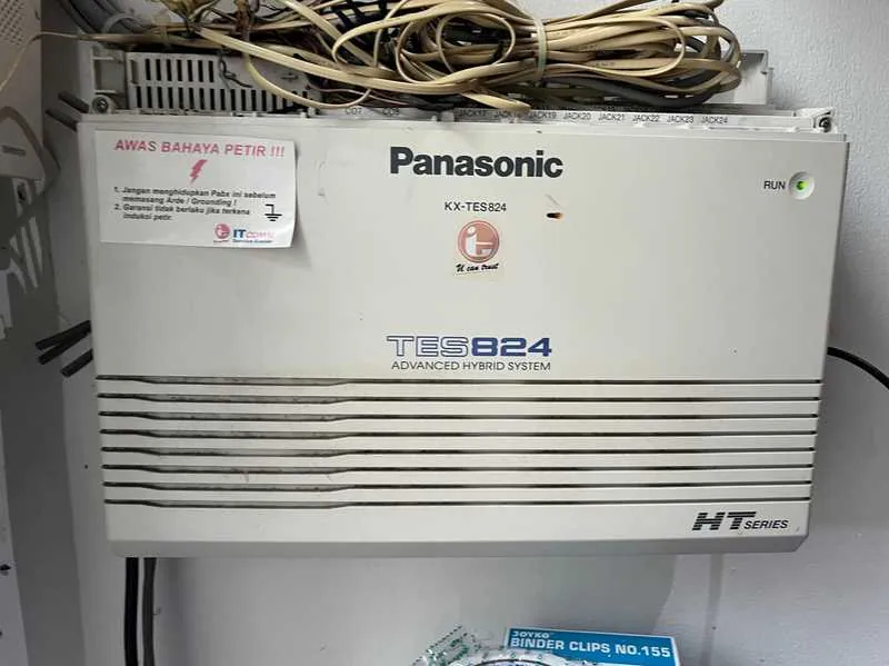 Instalasi dan perbaikan sistem PBX Panasonic di Universitas Putra Indonesia
