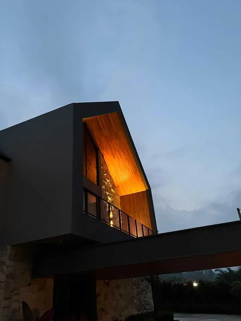 Instalasi seamless Wi-Fi berbasis Omada di Villa Angsana Farm oleh Nova Pure Tech